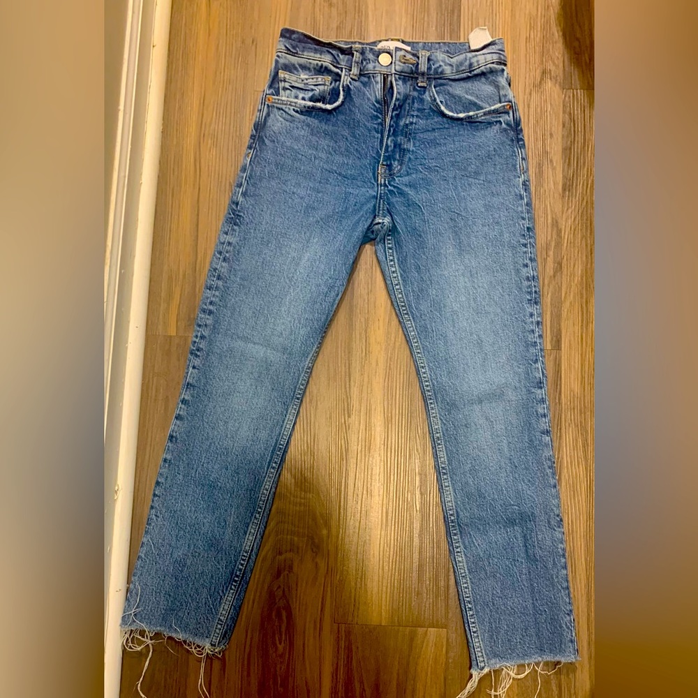 ZARA JEAN SIZE 2
